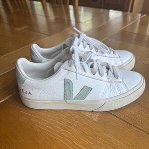 Veja Sneakers 38